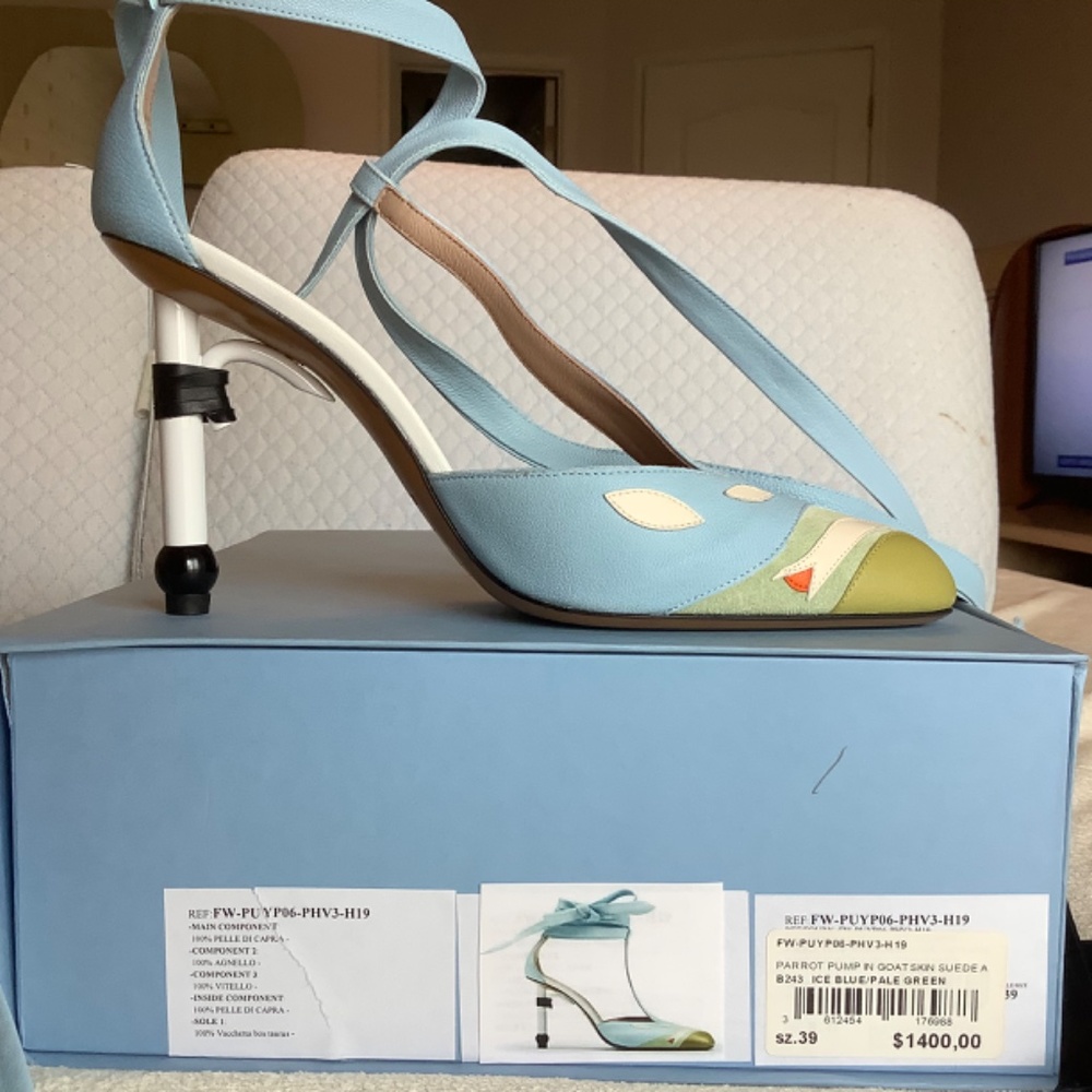 Sandals - Picture 6 of 6
